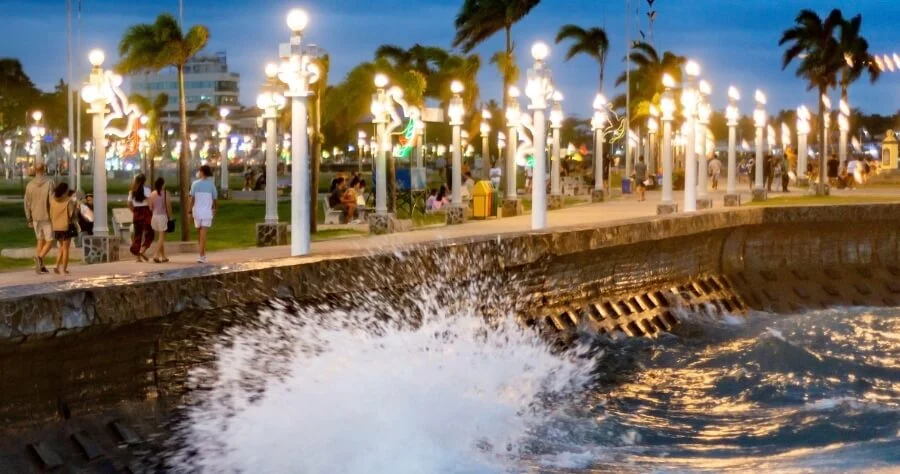 bulevar-cerro-azul-mar-azul